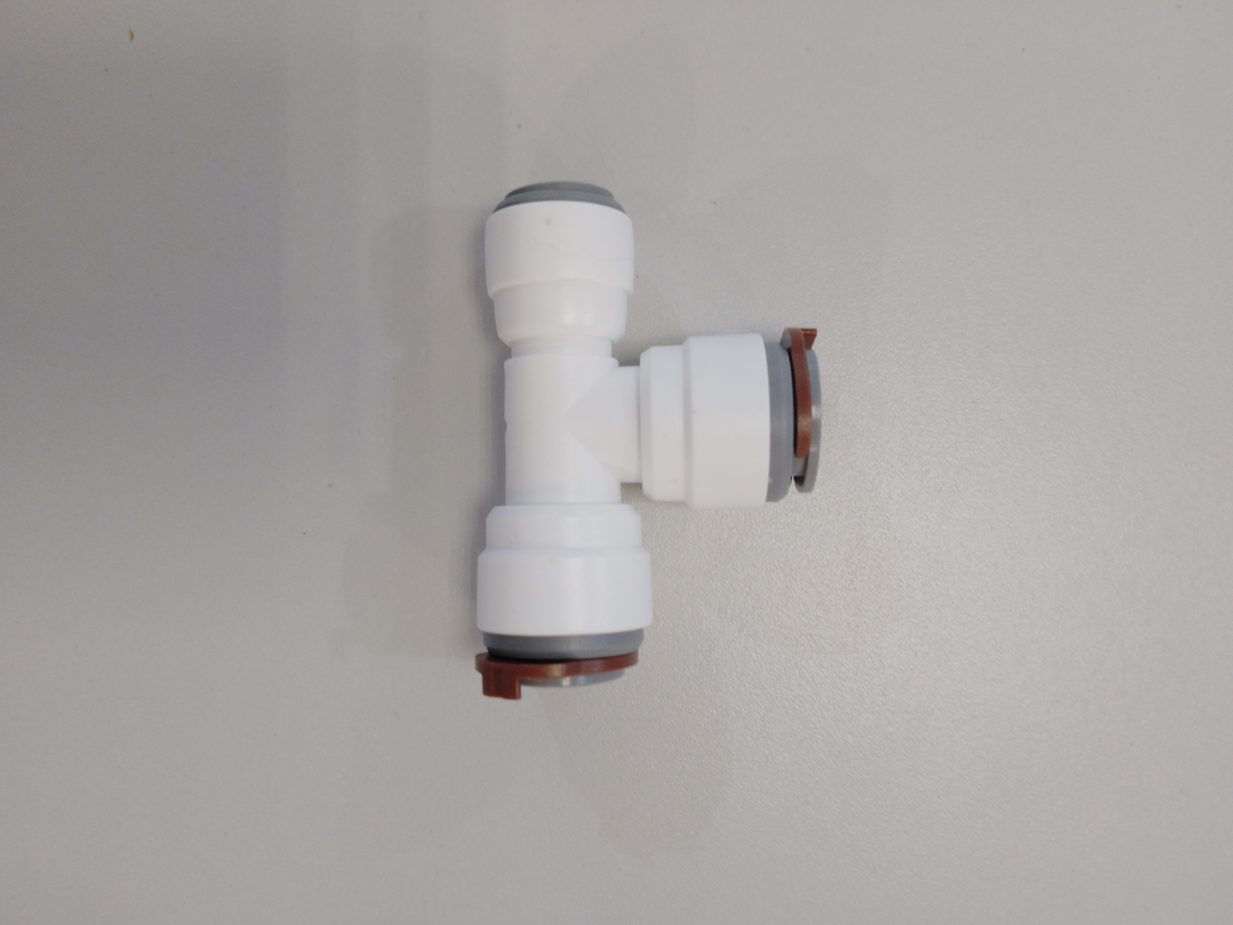 Переходник пластиковый Т-образный 3/8-1/2-1/2(ц/ц/ц) WPC-114