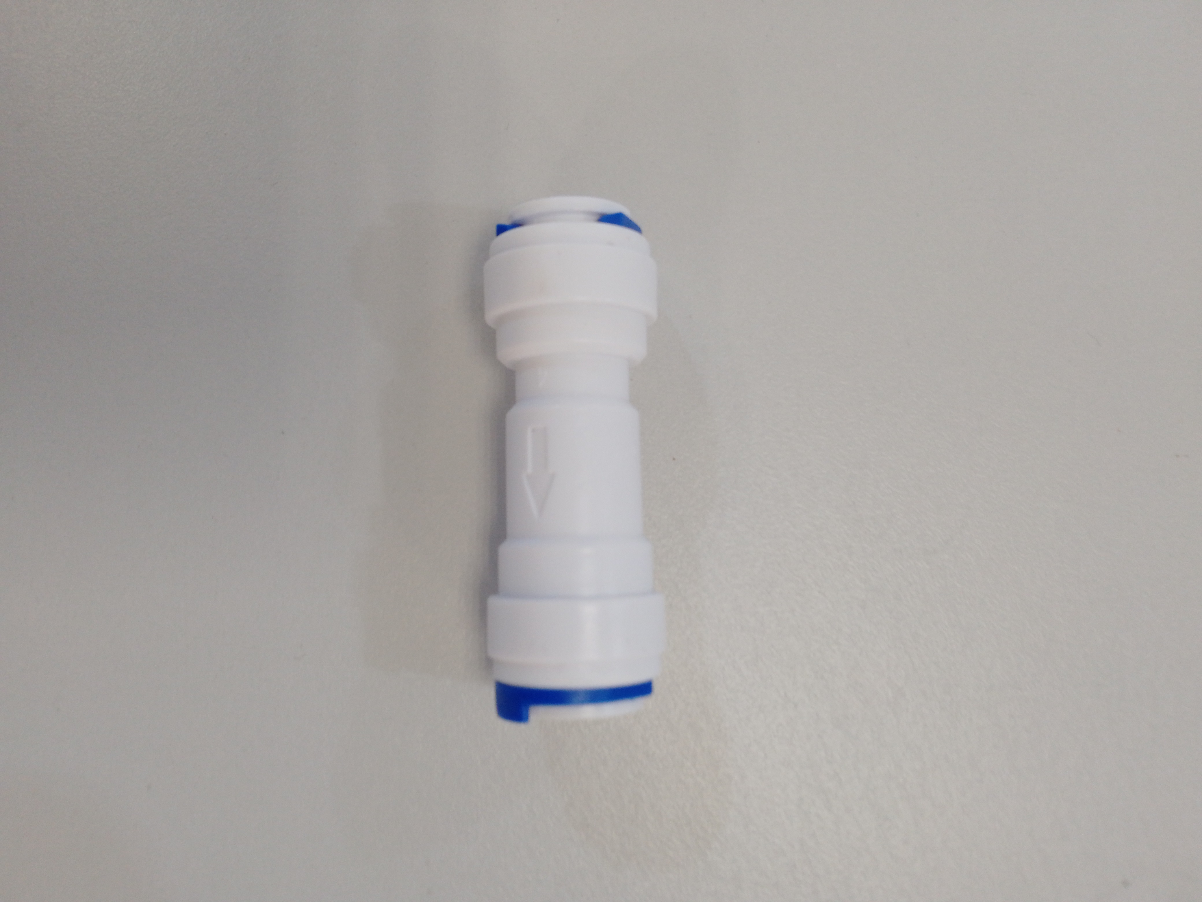 Обратный клапан 3/8х3/8 (цанга/цанга)